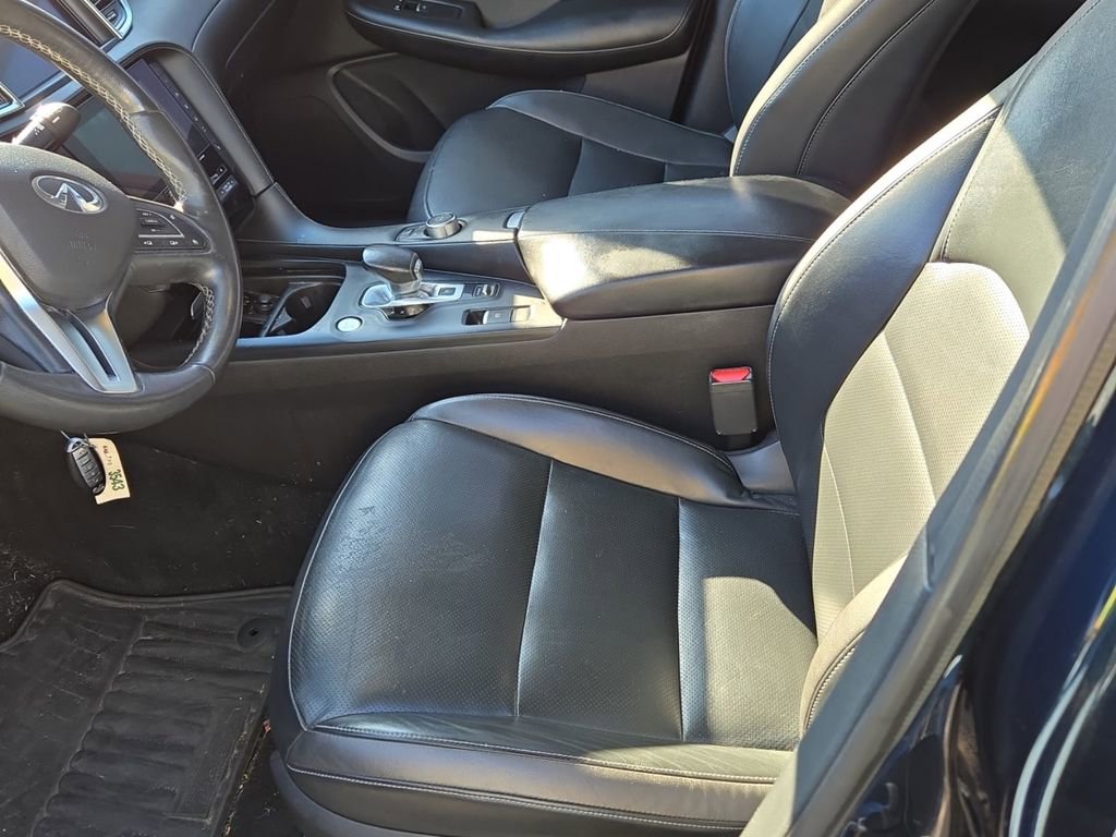 Used 2019 INFINITI QX50 Essential w/ Premium Heat Package AWD/4WD image 7