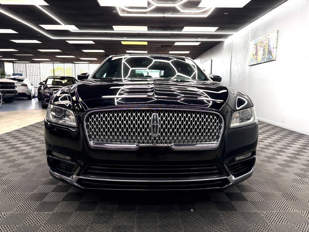 Used 2017 Lincoln Continental Select AWD/4WD image 4