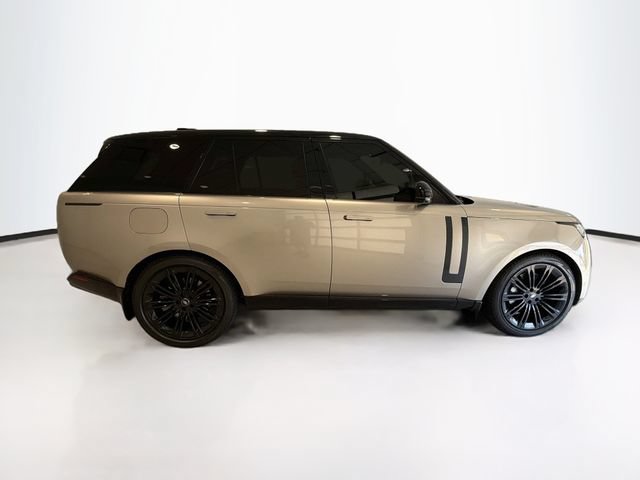 Used 2024 Land Rover Range Rover SE AWD/4WD image 8