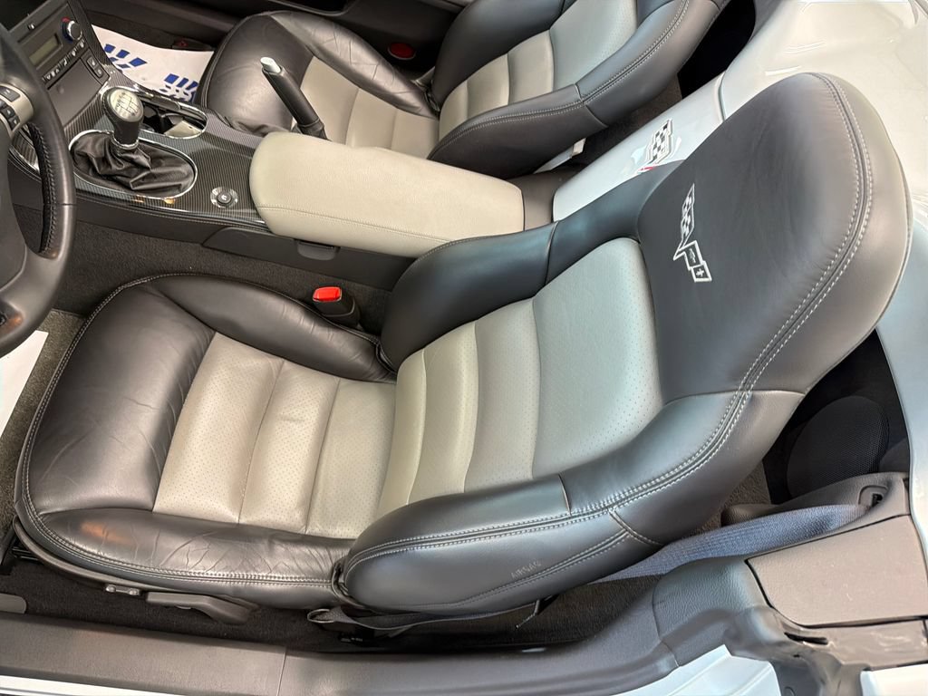Used 2010 Chevrolet Corvette Grand Sport w/ Preferred Equipment Group RWD image 19