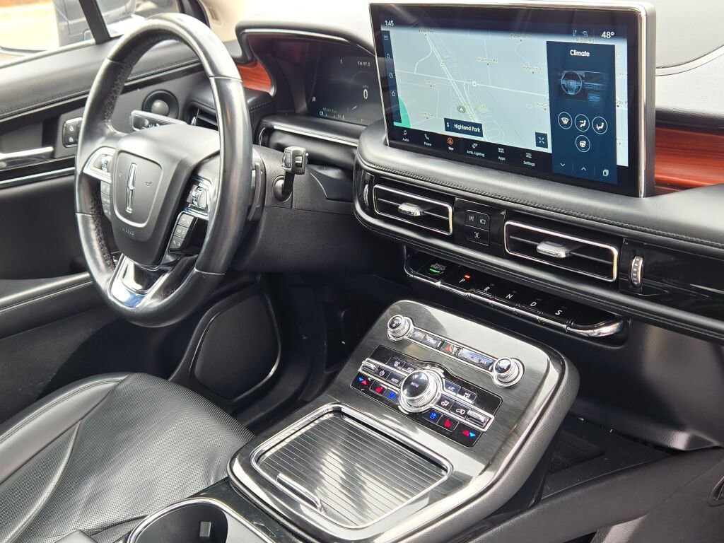 Used 2021 Lincoln Nautilus Reserve w/ Monochromatic Package image 11