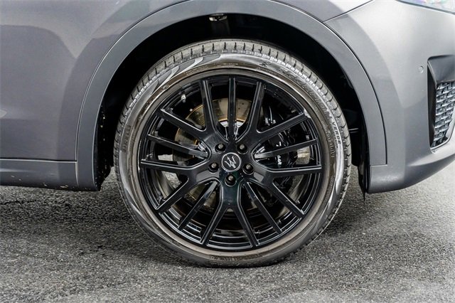 Used 2022 Maserati Levante Modena image 7