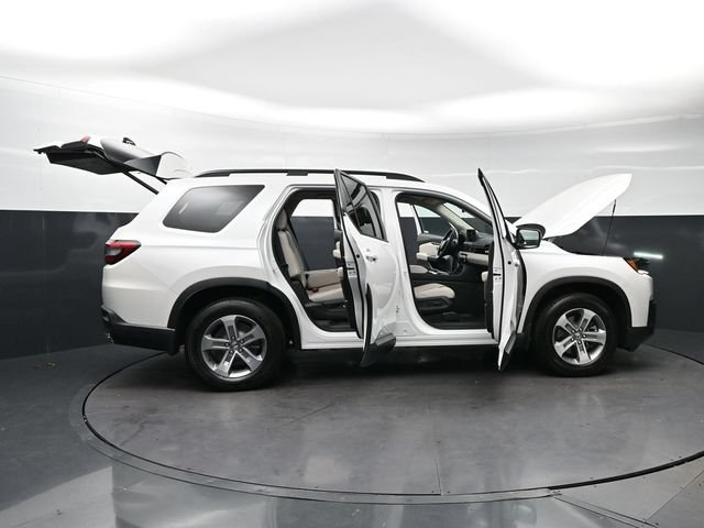 Certified 2026 Honda Pilot EX-L image 32
