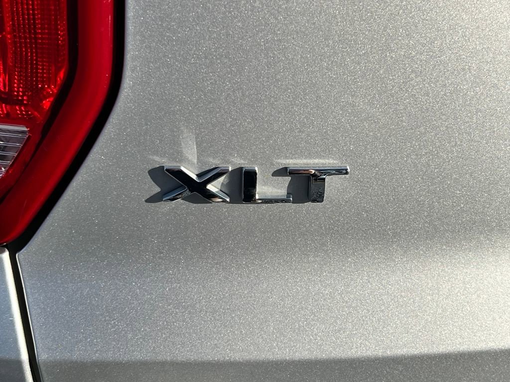 Used 2018 Ford Explorer XLT w/ Equipment Group 202A image 17