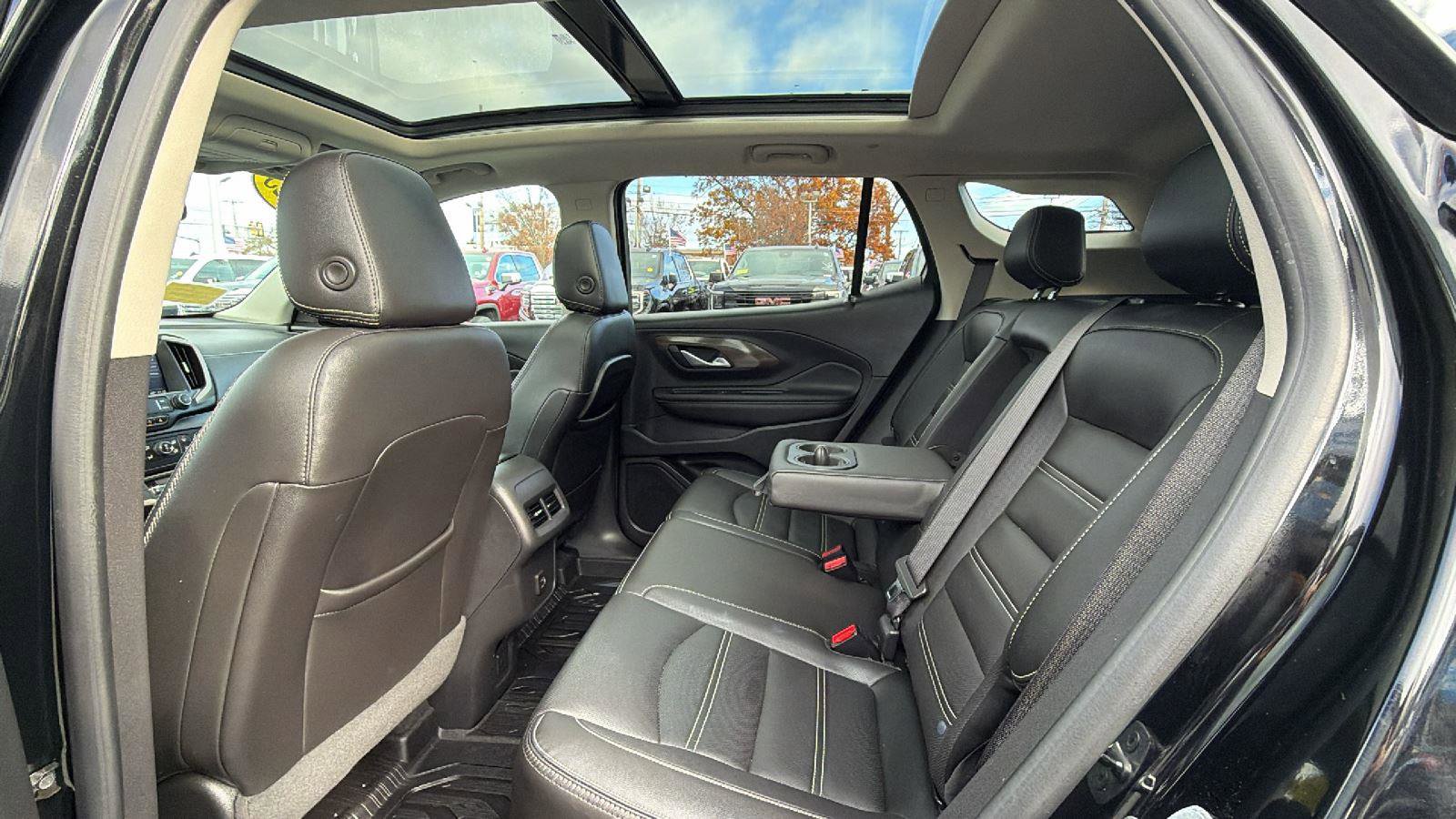 Used 2023 GMC Terrain Denali image 25