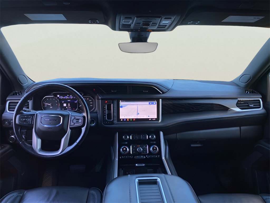 Used 2021 GMC Yukon Denali w/ Denali Premium Package image 19
