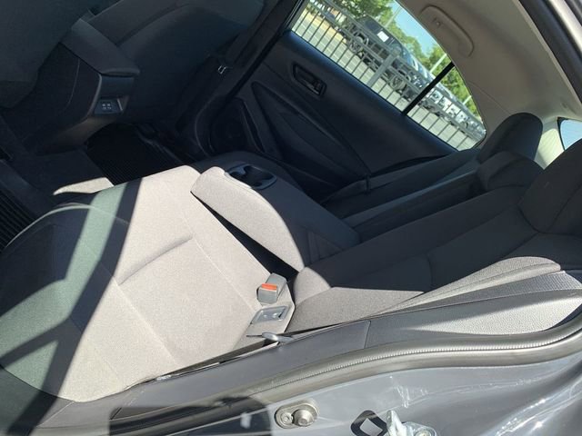 Used 2025 Toyota Corolla LE FWD image 10