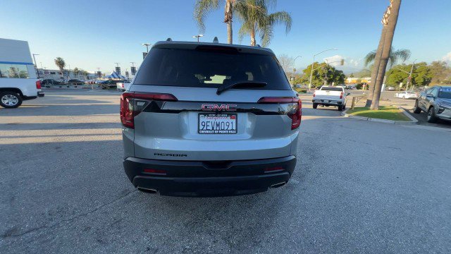 Used 2023 GMC Acadia SLE w/ Driver Convenience Package image 7