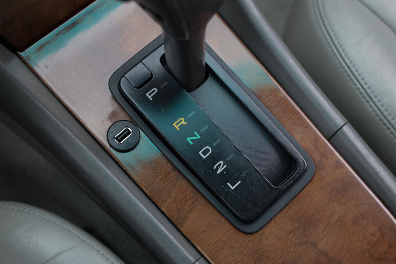 Used 1998 Lexus ES 330 w/ Leather Trim Pkg FWD image 35