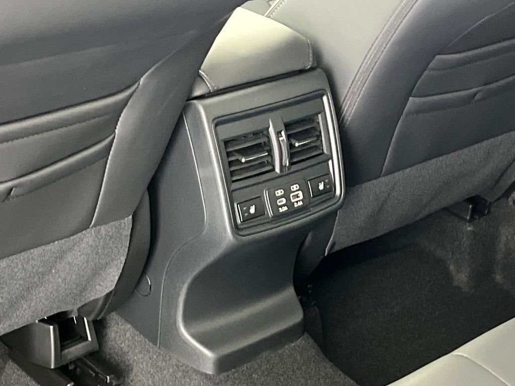 New 2026 Subaru Outback Limited AWD/4WD image 37
