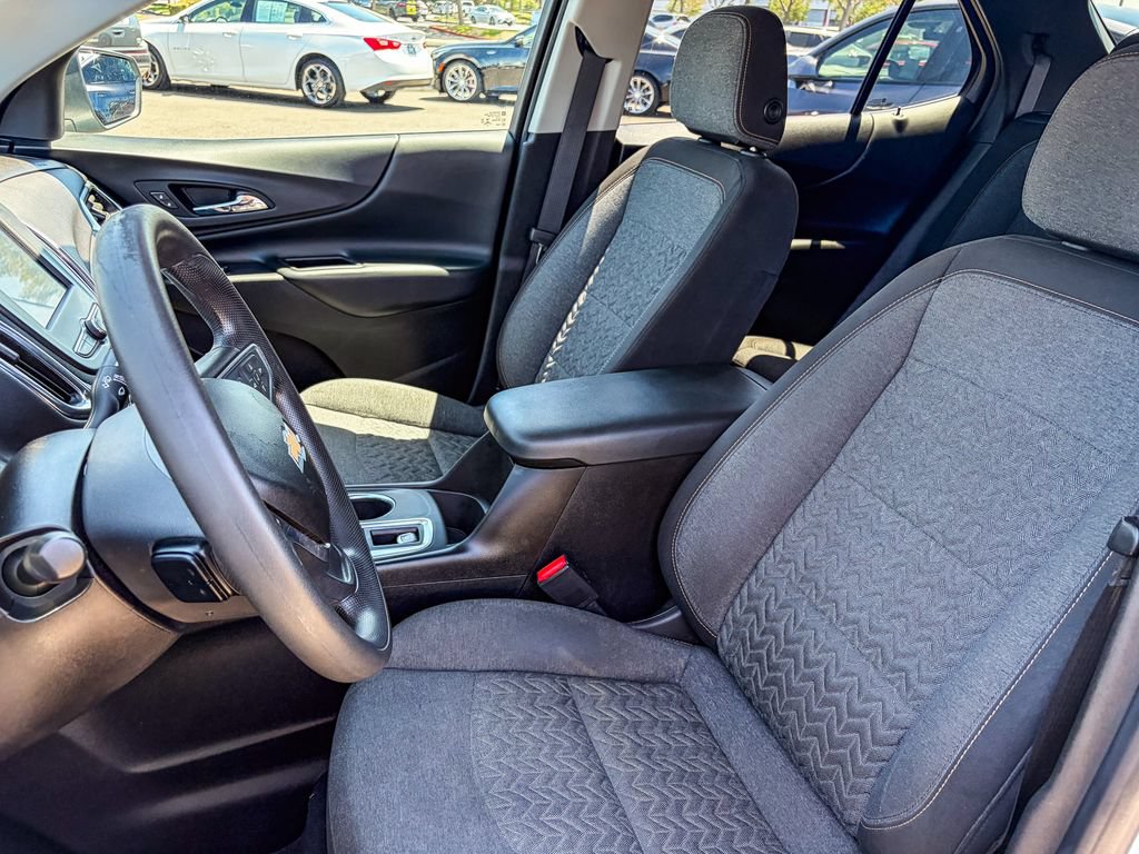 Used 2022 Chevrolet Equinox LT FWD image 38
