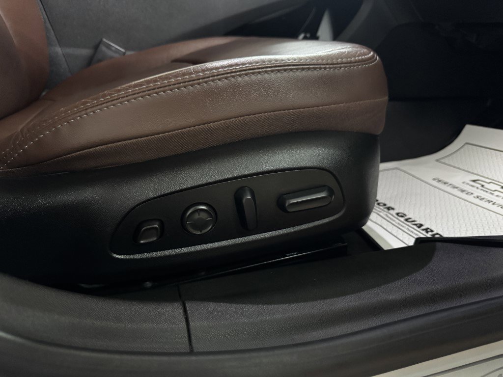 Used 2019 Buick LaCrosse Avenir w/ Driver Confidence Package II FWD image 64