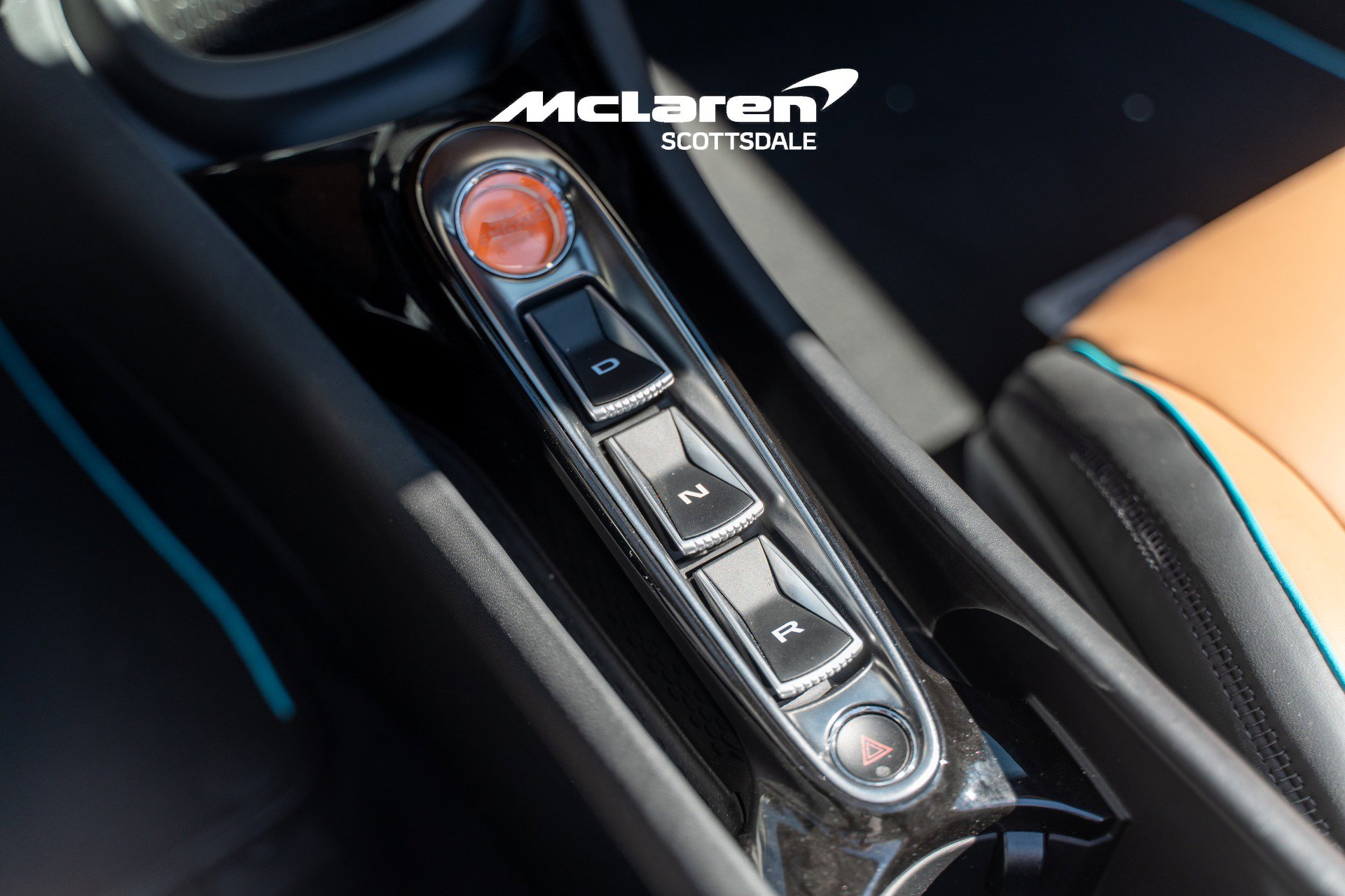 Used 2025 McLaren Artura Spider image 16