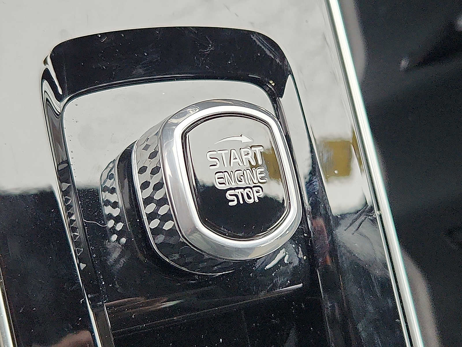 Used 2026 Volvo XC90 B6 Ultra w/ Lounge Package image 22