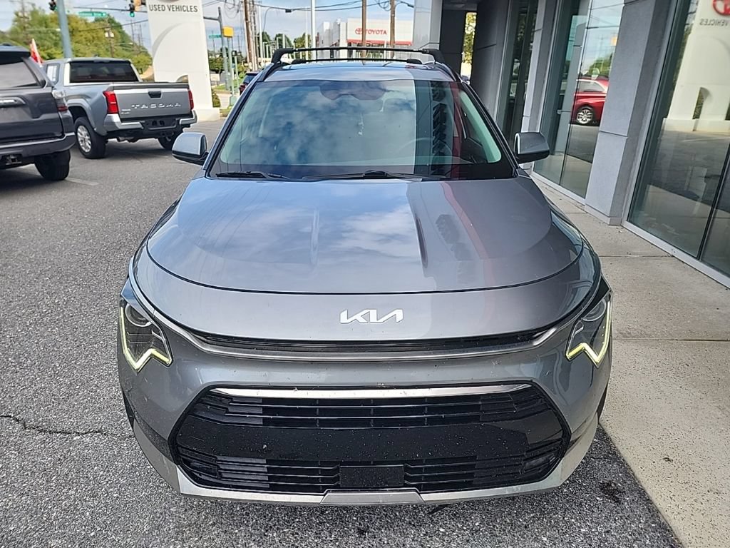 Used 2023 Kia Niro EX Touring FWD image 2
