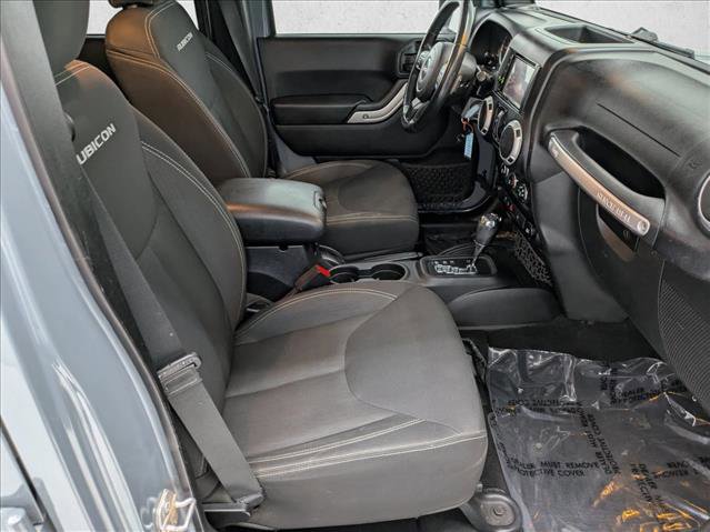 Used 2015 Jeep Wrangler Unlimited Rubicon image 18