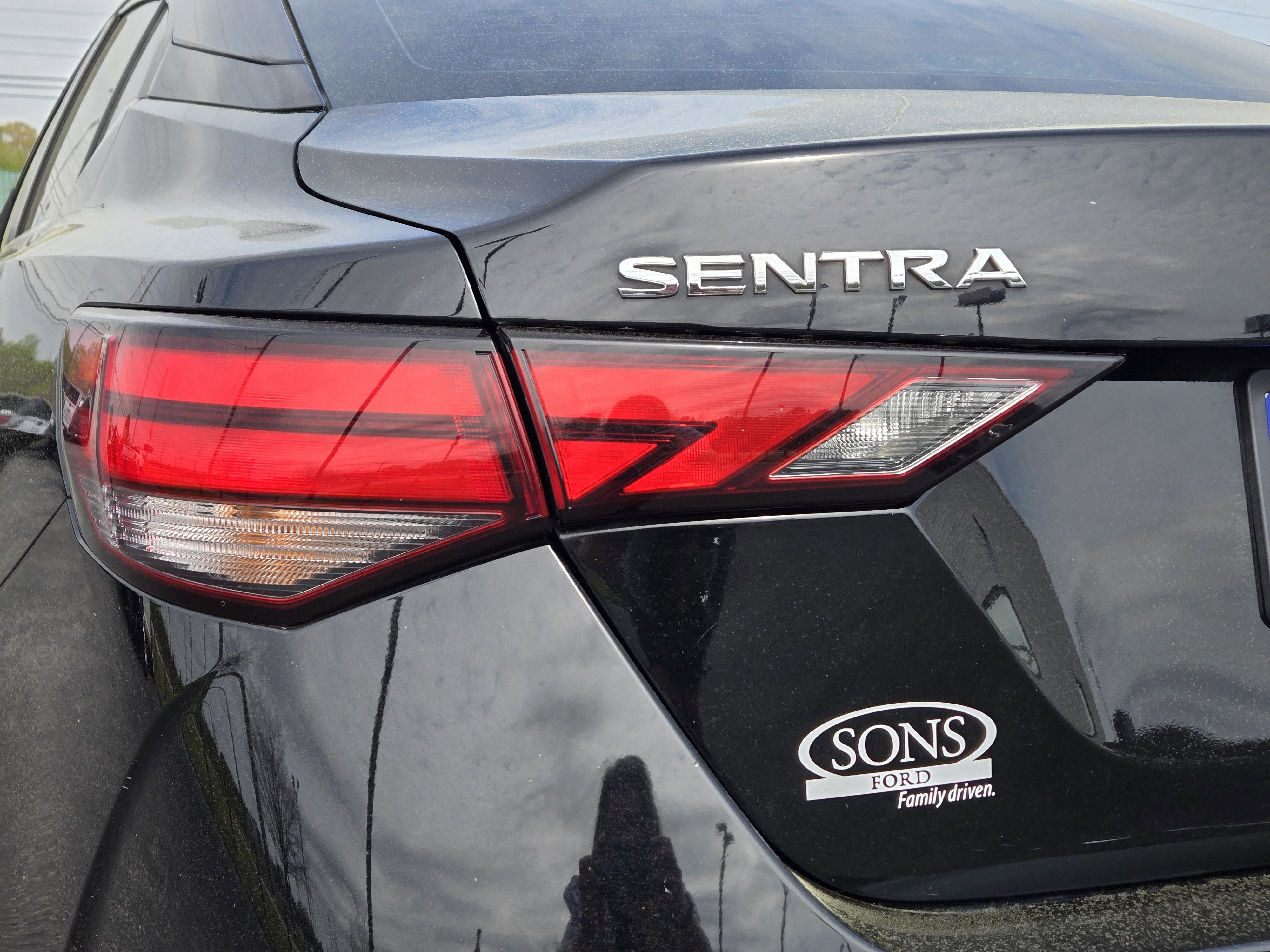 Used 2020 Nissan Sentra SV image 10