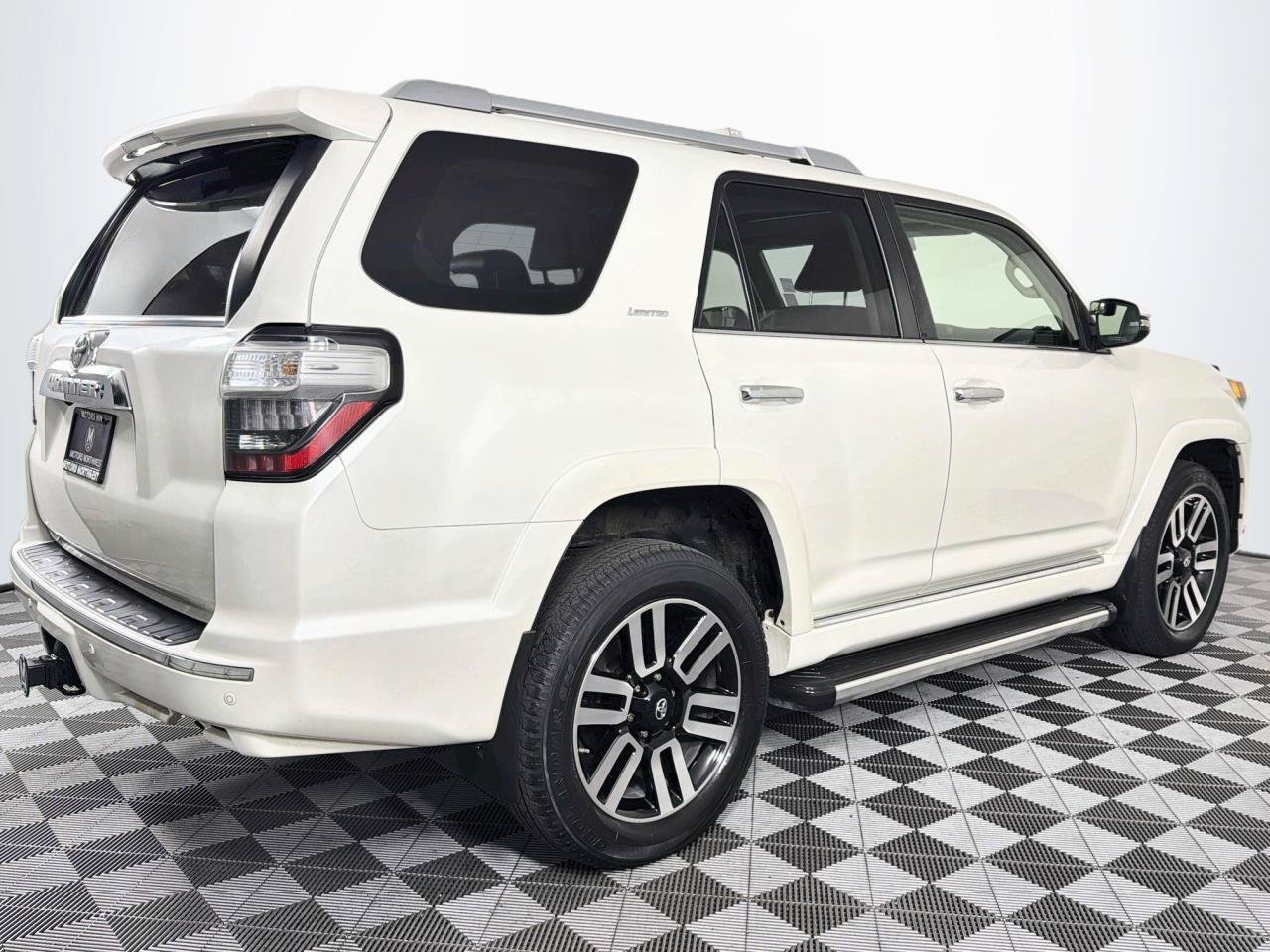 Used 2014 Toyota 4Runner Limited AWD/4WD image 27