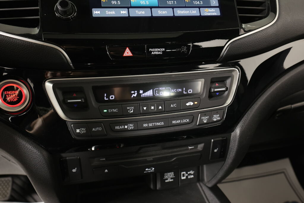 Used 2019 Honda Pilot Touring image 38