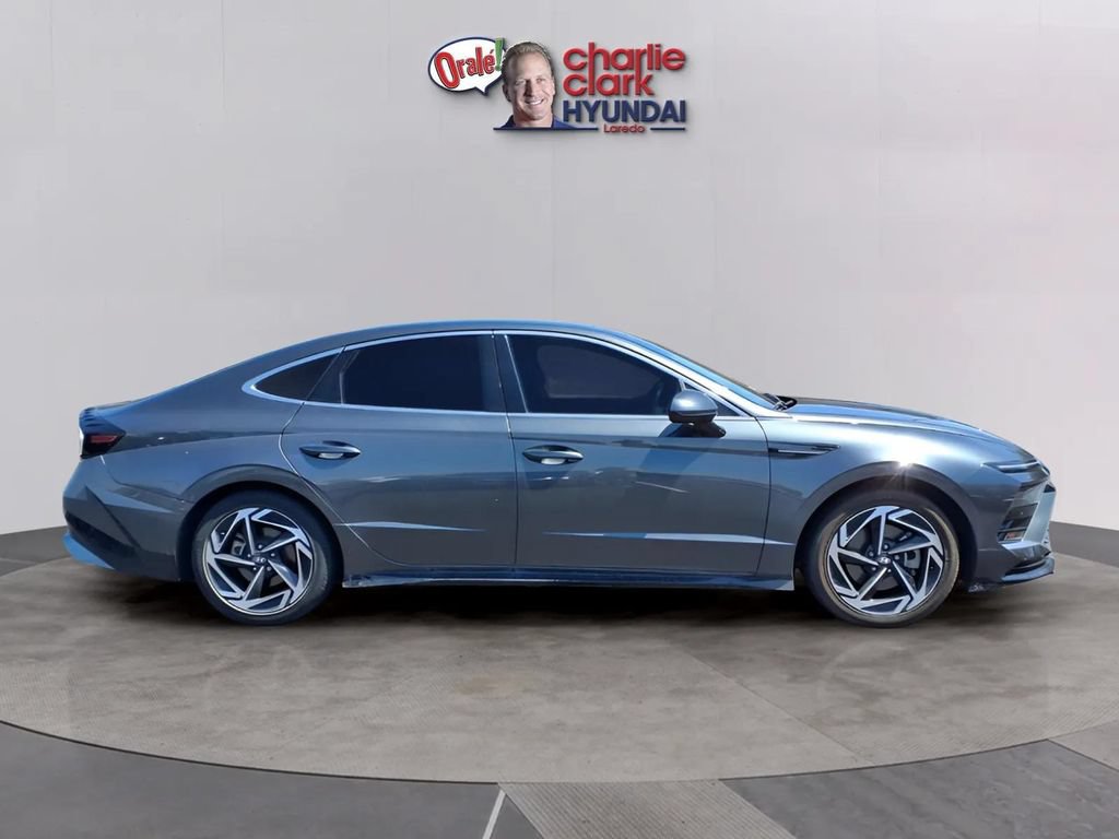 Used 2024 Hyundai Sonata SEL w/ Convenience Package FWD image 6
