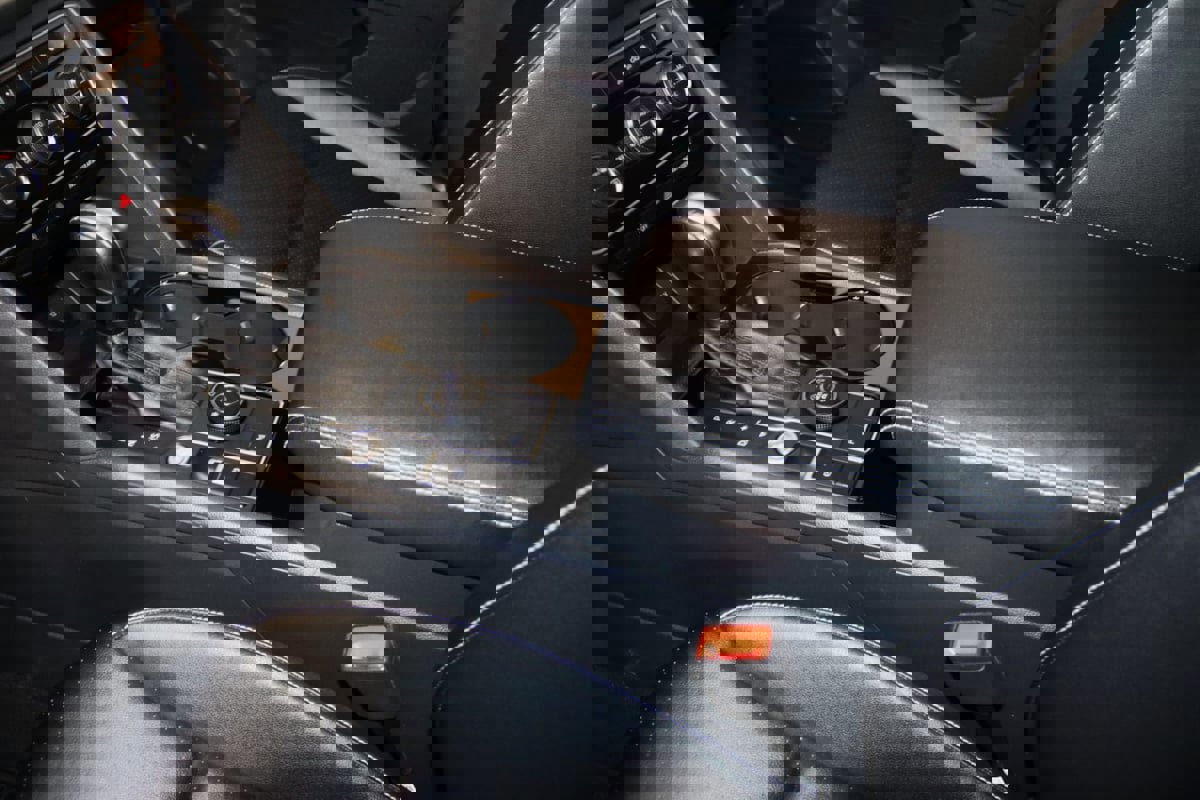 Used 2020 Volkswagen Atlas Cross Sport SEL image 37