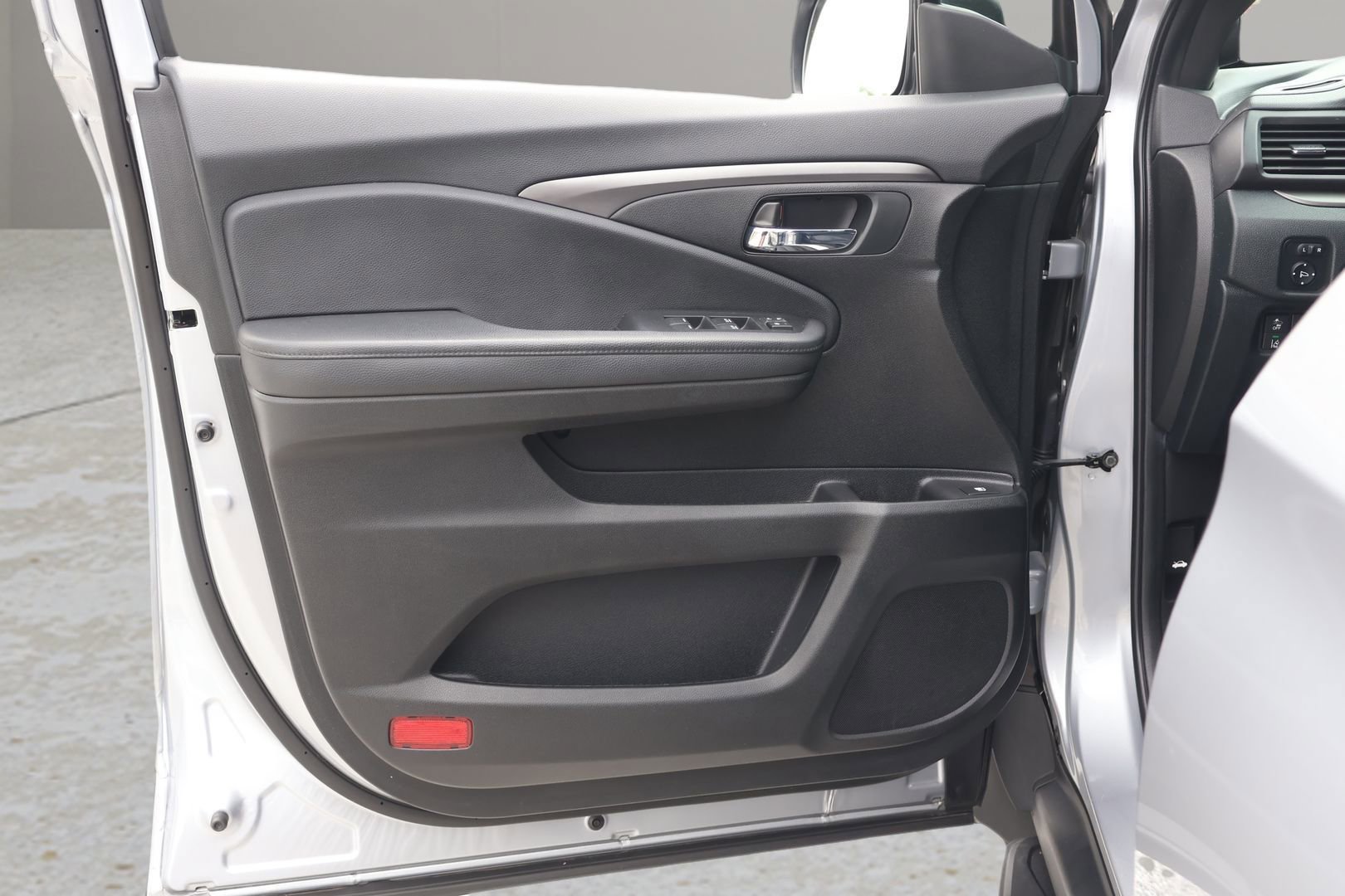 Used 2021 Honda Passport Sport image 9