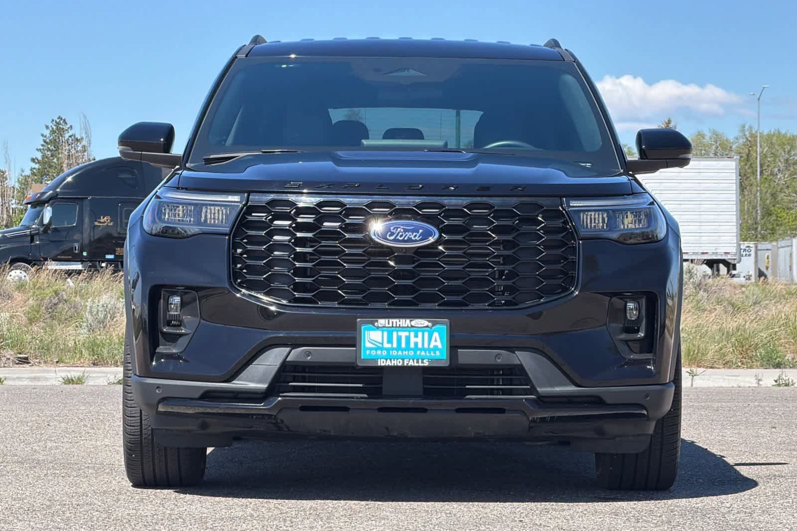 Used 2025 Ford Explorer ST-Line w/ ST-Line Street Pack AWD/4WD image 10