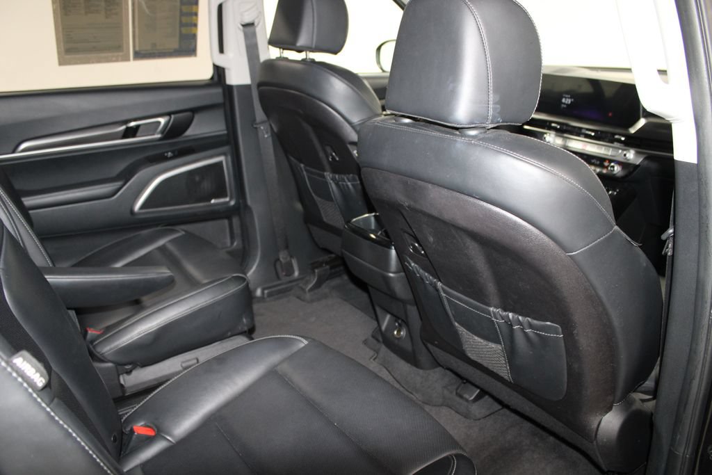 Used 2025 Kia Telluride S FWD image 27