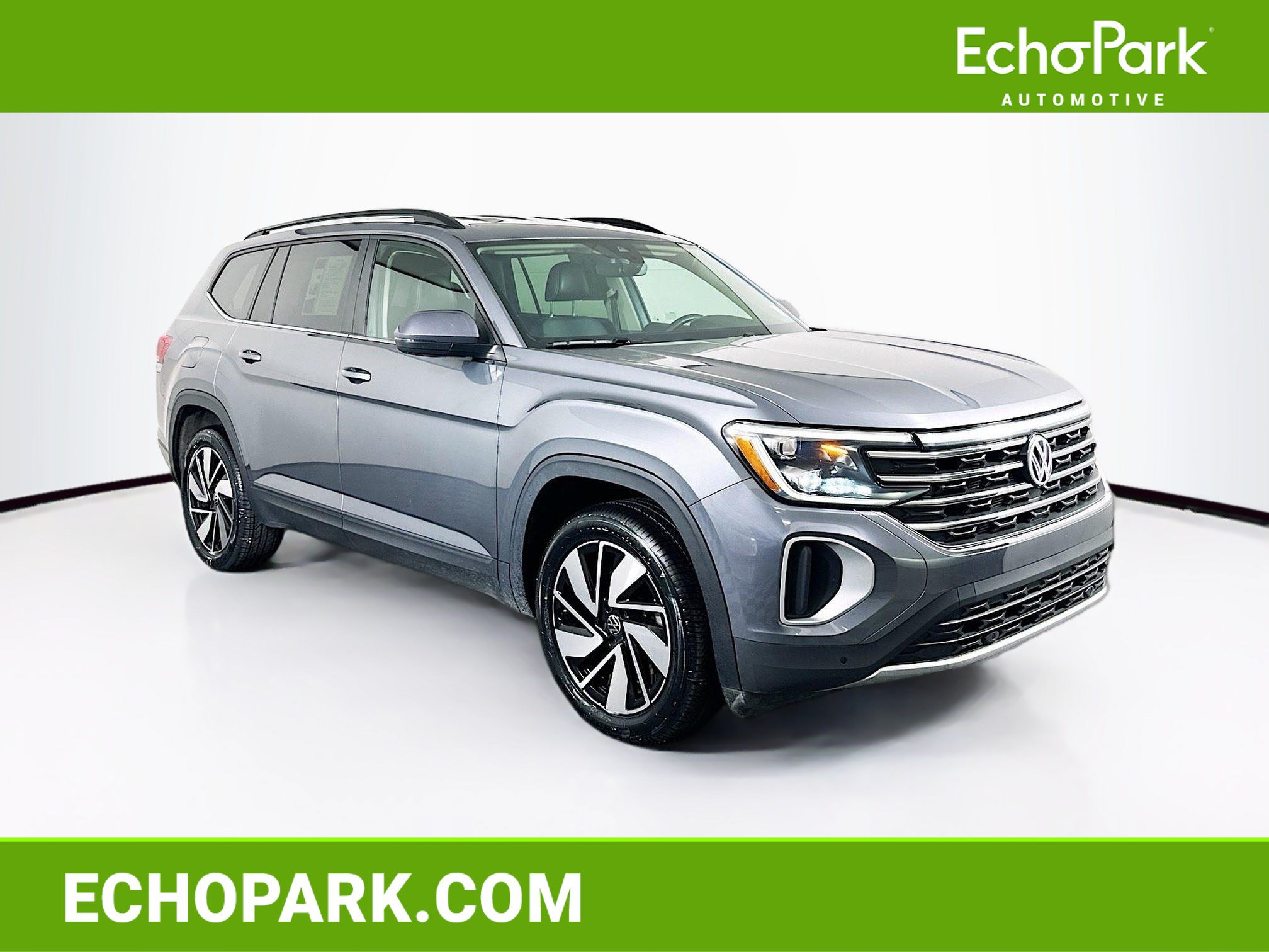 Used 2025 Volkswagen Atlas SE AWD/4WD image 1