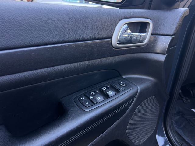 Used 2018 Jeep Grand Cherokee Altitude image 11