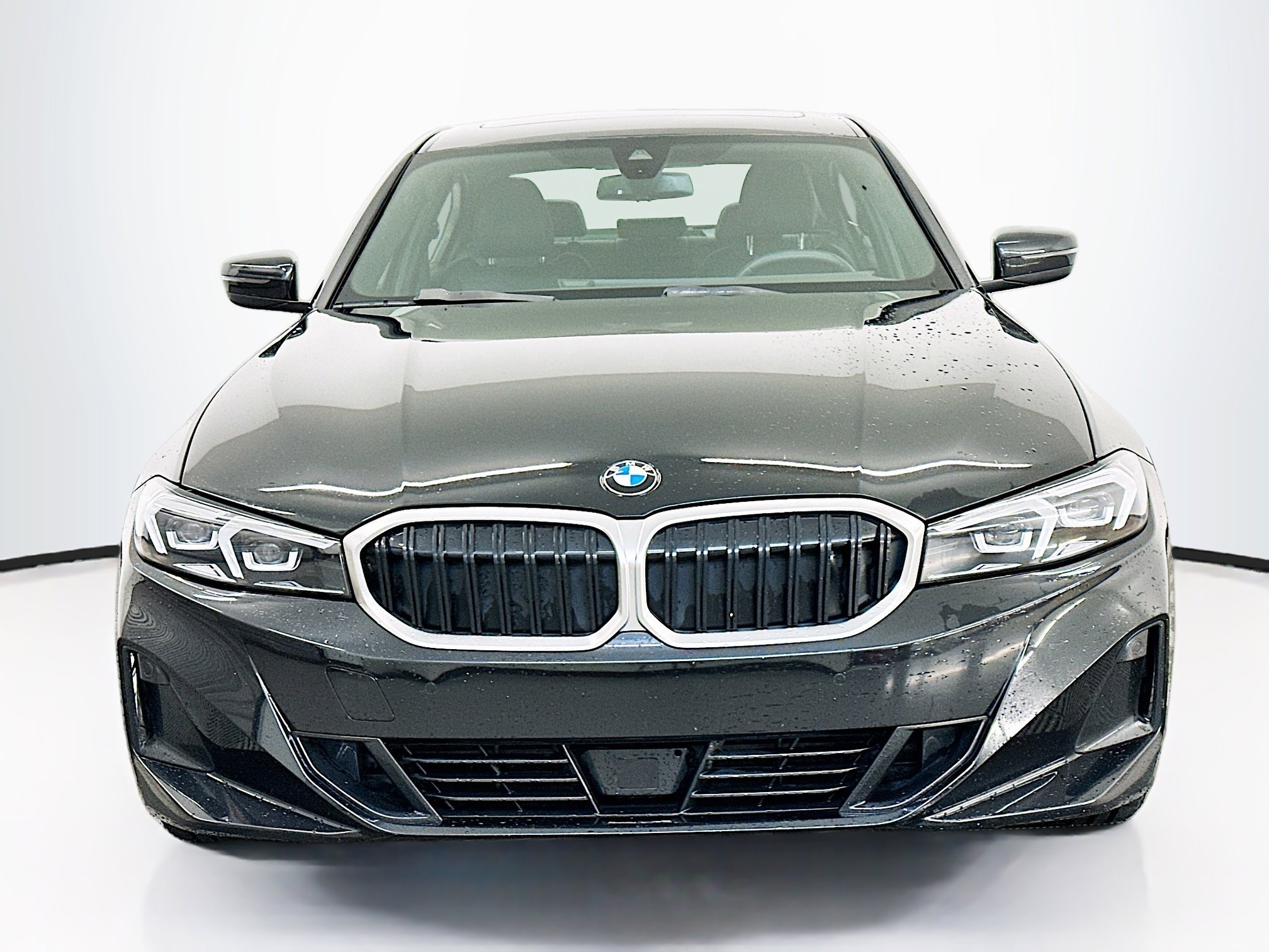 Used 2025 BMW 330i xDrive Sedan image 2