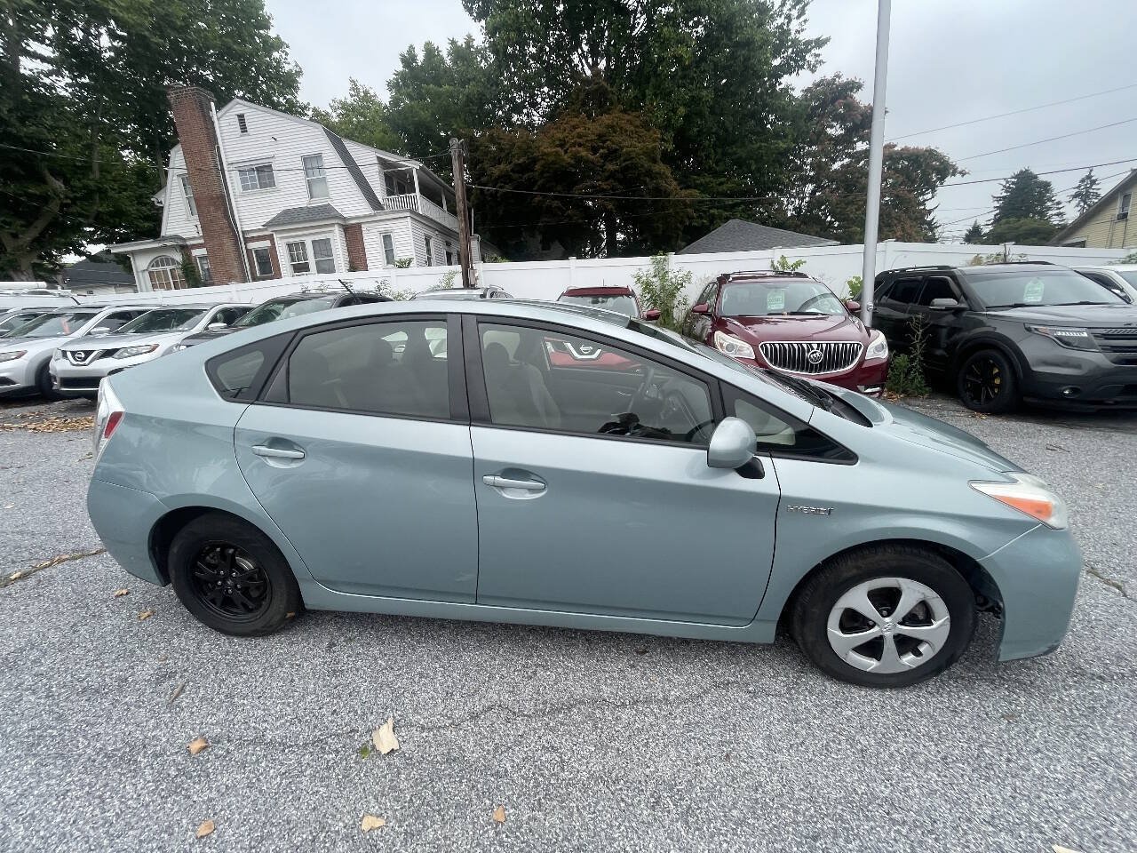 Used 2013 Toyota Prius Two FWD image 3