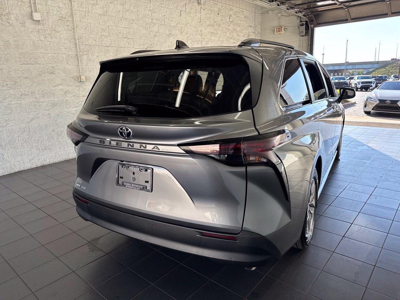 Certified 2026 Toyota Sienna LE AWD/4WD image 7