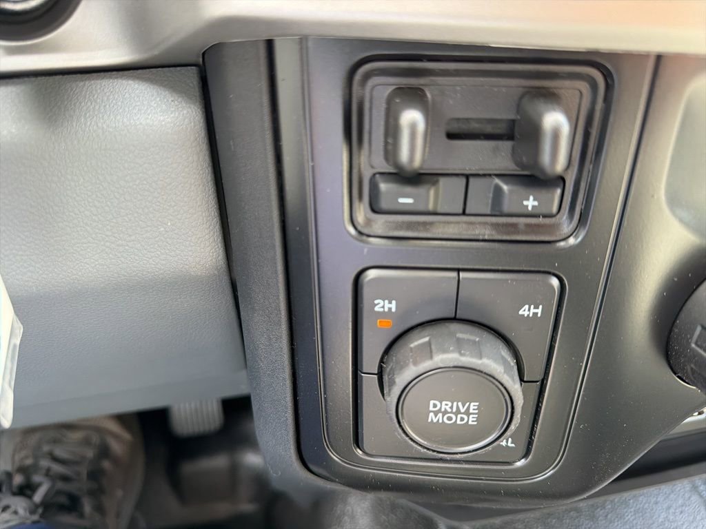 New 2026 Ford F550 4x4 SuperCab Super Duty image 16
