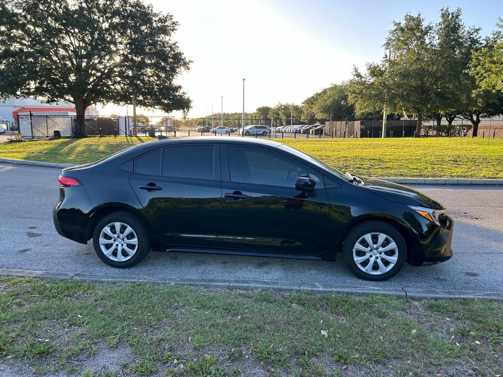 Used 2026 Toyota Corolla LE FWD image 6