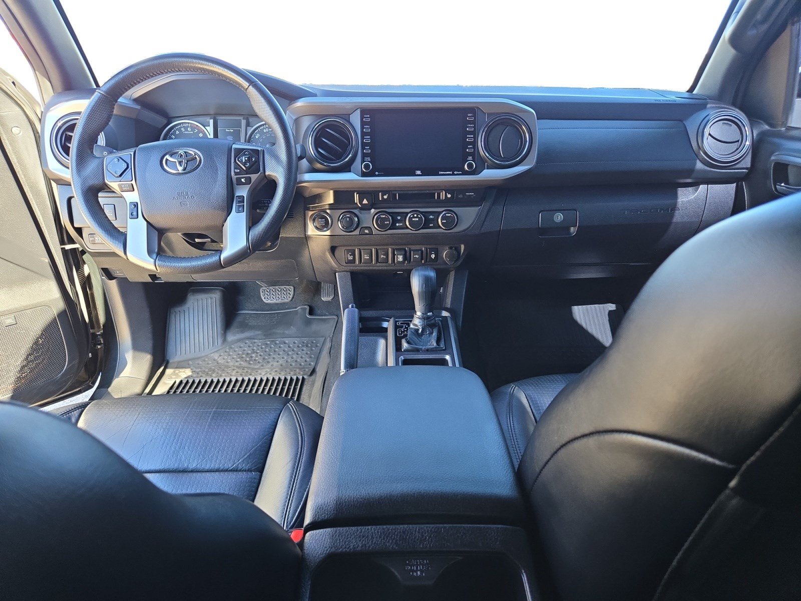 Used 2021 Toyota Tacoma Limited w/ Nightshade Package AWD/4WD image 14