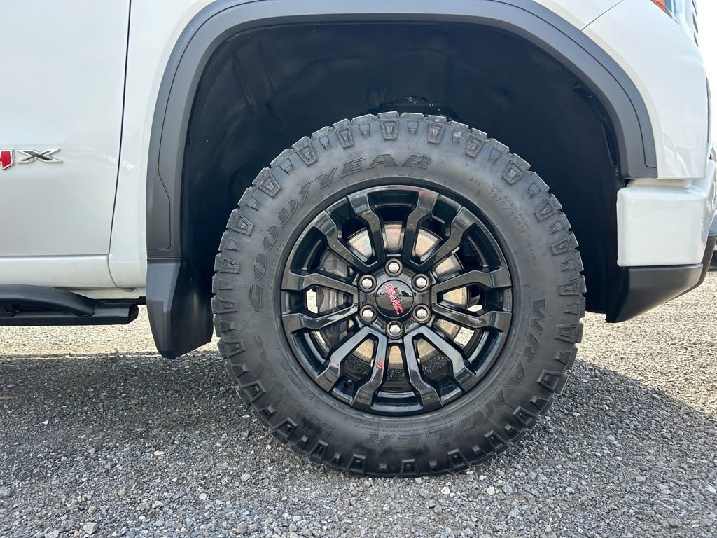 Used 2022 GMC Sierra 1500 AT4X image 25