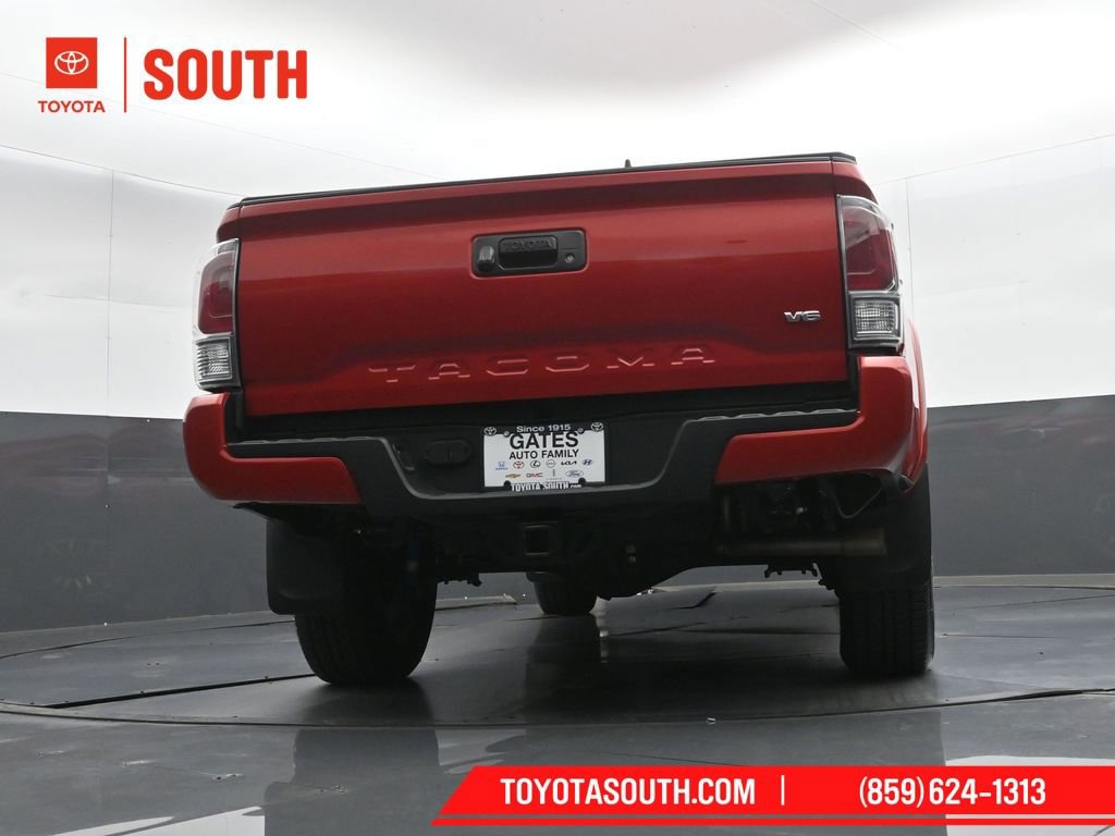Used 2023 Toyota Tacoma TRD Sport image 32