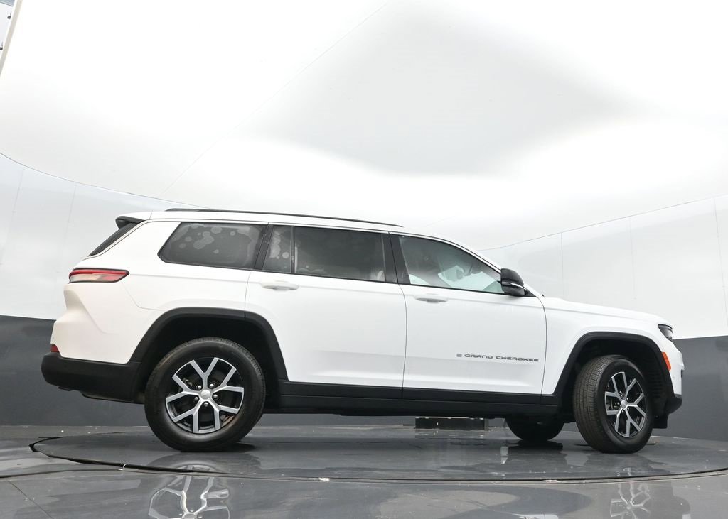 Certified 2024 Jeep Grand Cherokee L Limited w/ Luxury Tech Group II image 35
