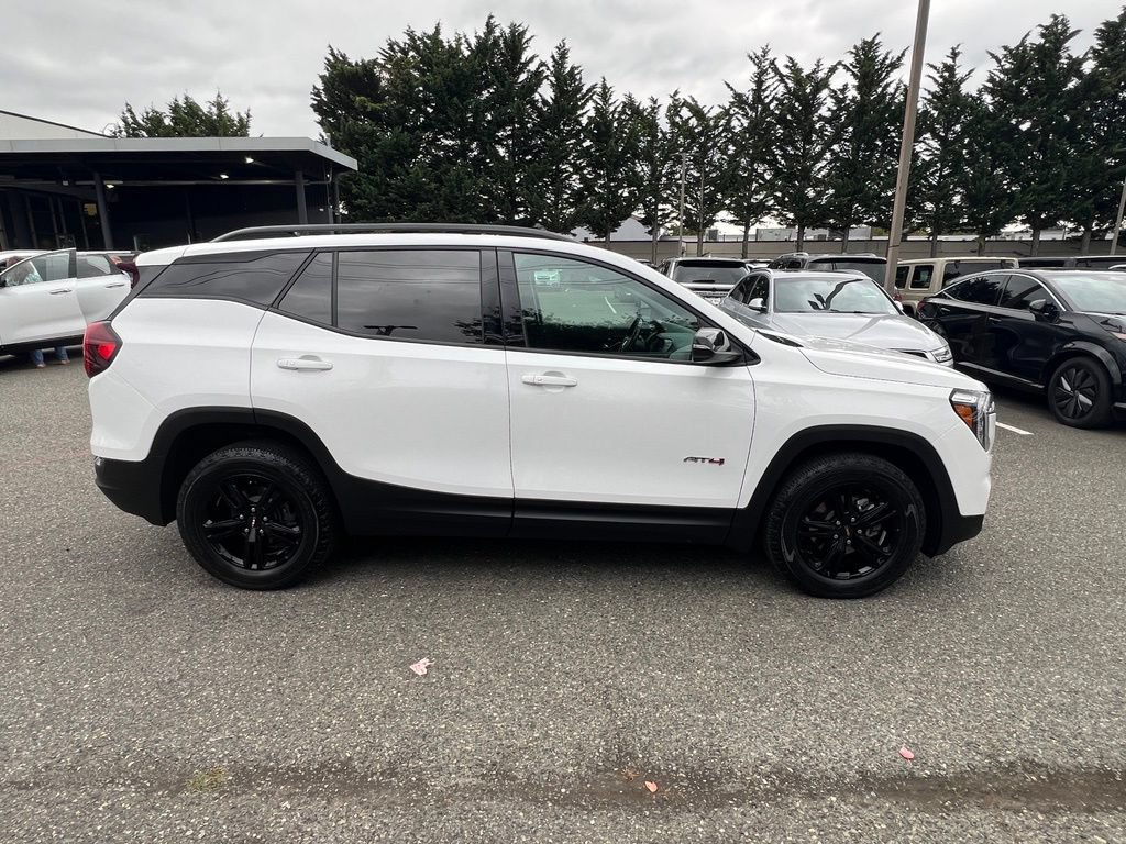 Used 2022 GMC Terrain AT4 AWD/4WD image 8