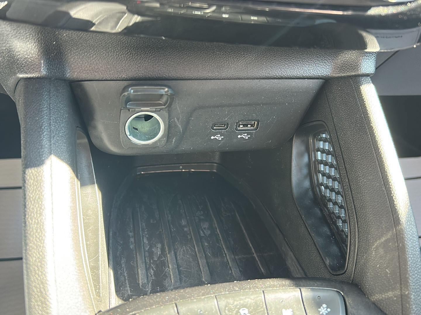 Used 2025 Chevrolet TrailBlazer LT FWD image 33