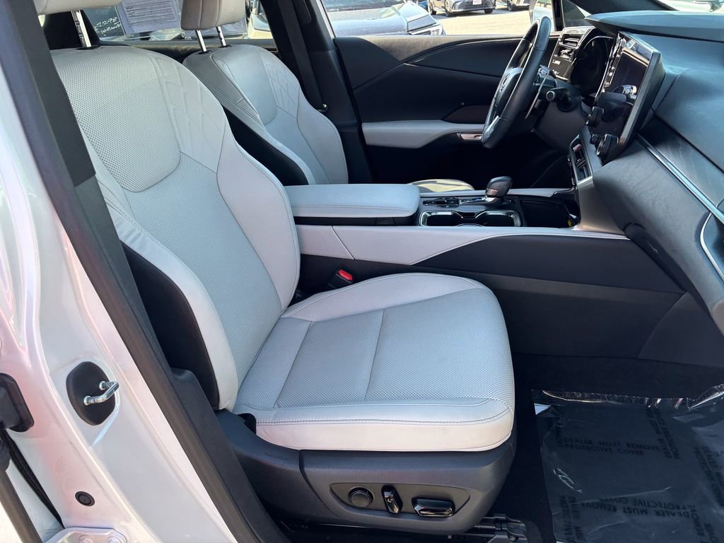 Used 2023 Lexus RX 350h w/ Cold Area Package AWD/4WD image 34