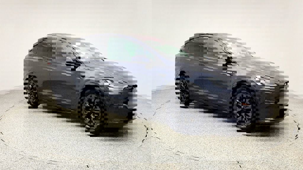 Used 2024 Tesla Model X image 3