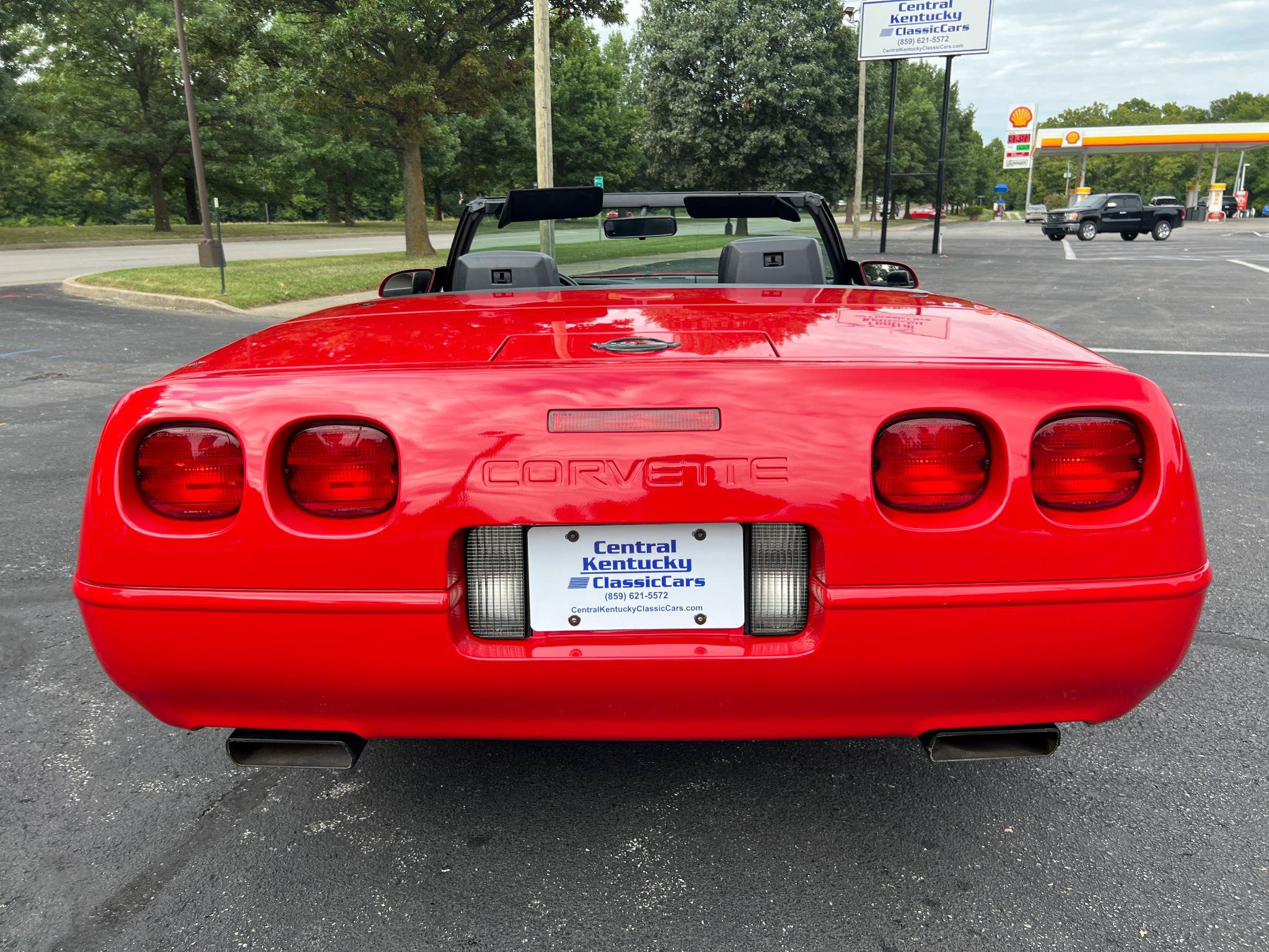 Used 1992 Chevrolet Corvette Convertible RWD image 8