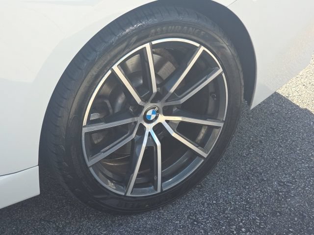 Used 2022 BMW 230i Coupe w/ Convenience Package RWD image 13