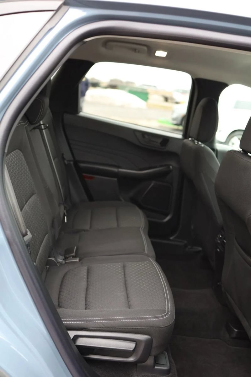 Used 2025 Ford Escape Active w/ Cold Weather Package AWD/4WD image 43