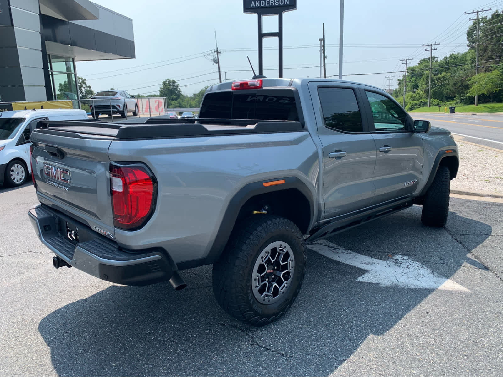 Used 2023 GMC Canyon AT4X w/ Edition 1 AWD/4WD image 7