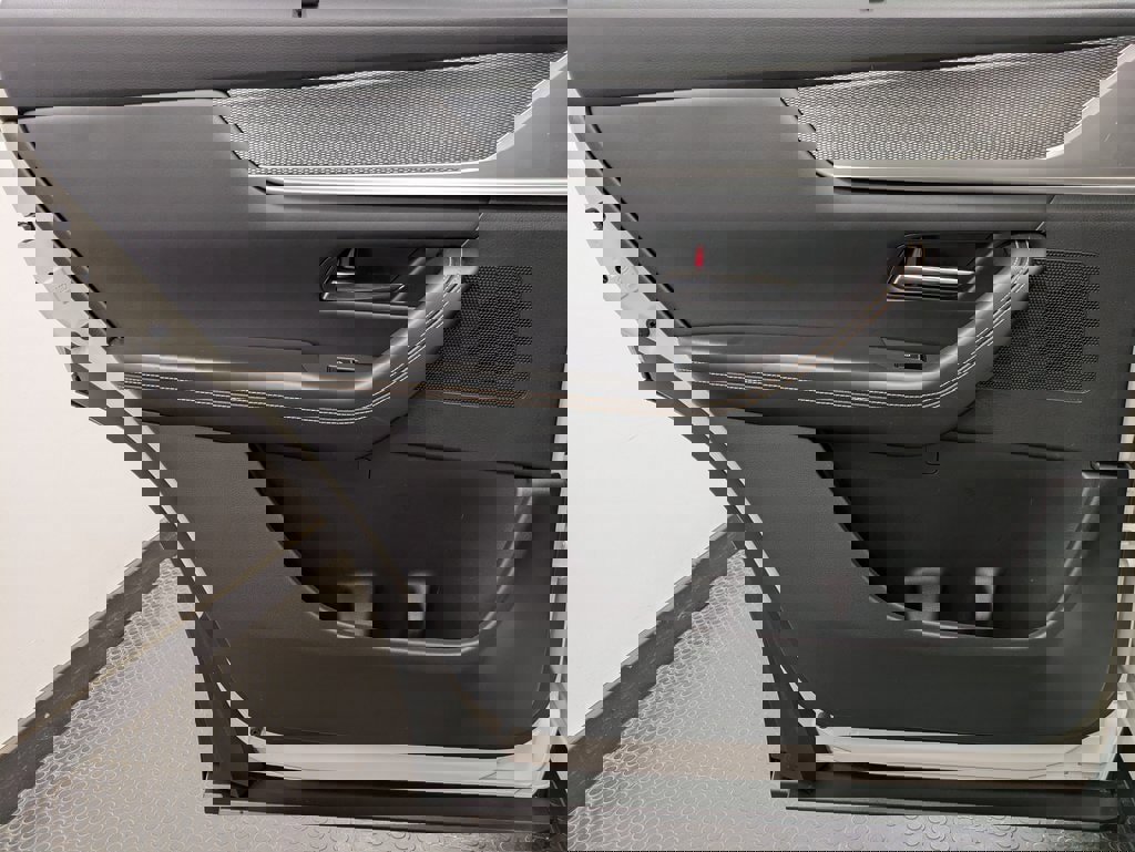 Certified 2024 MAZDA CX-90 Plug-In Hybrid w/ Premium Pkg image 21