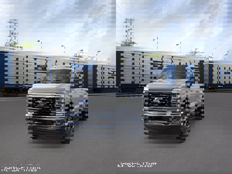 New 2026 Ford F350 Lariat AWD/4WD image 2