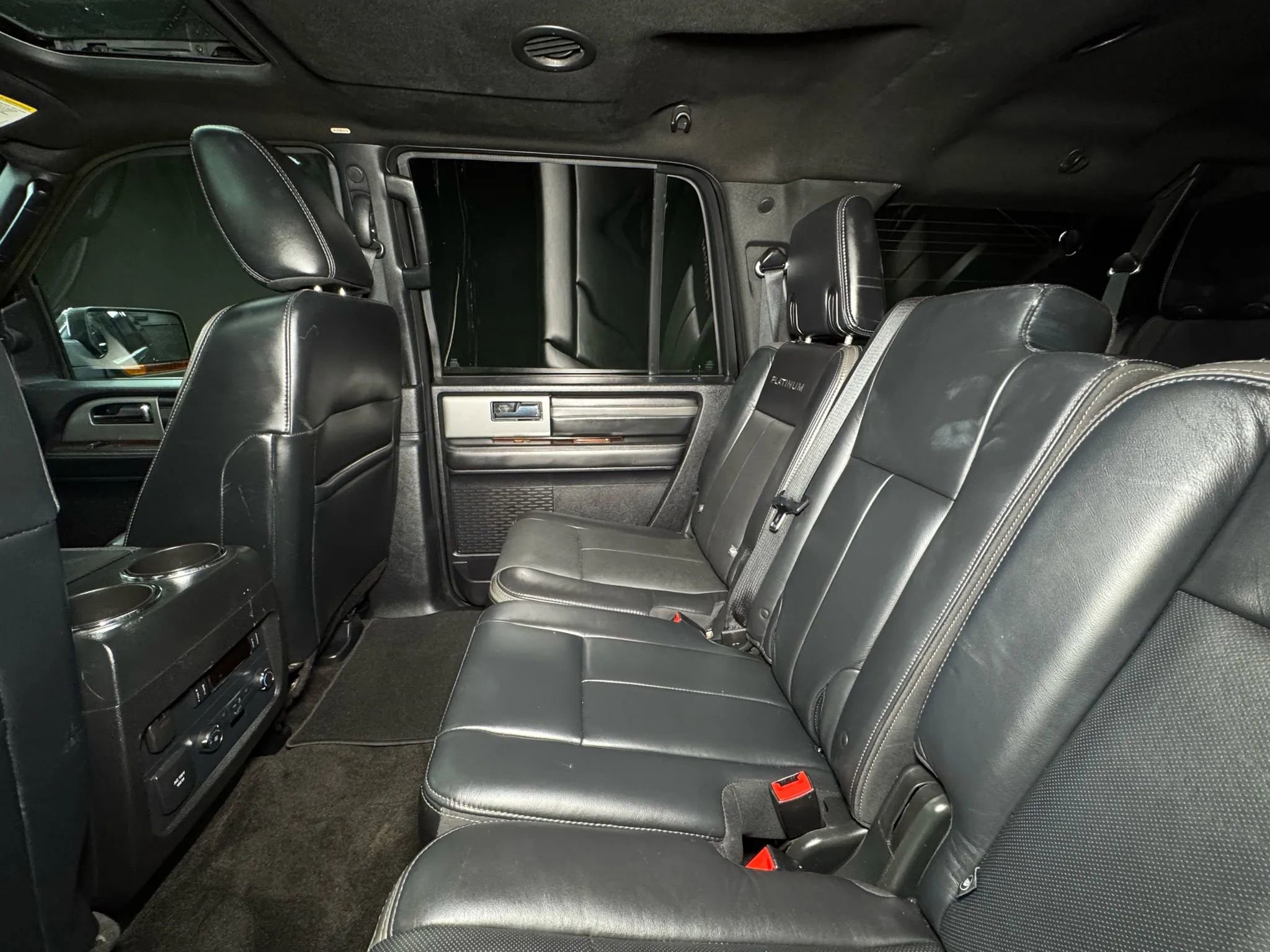Used 2015 Ford Expedition EL Platinum image 26